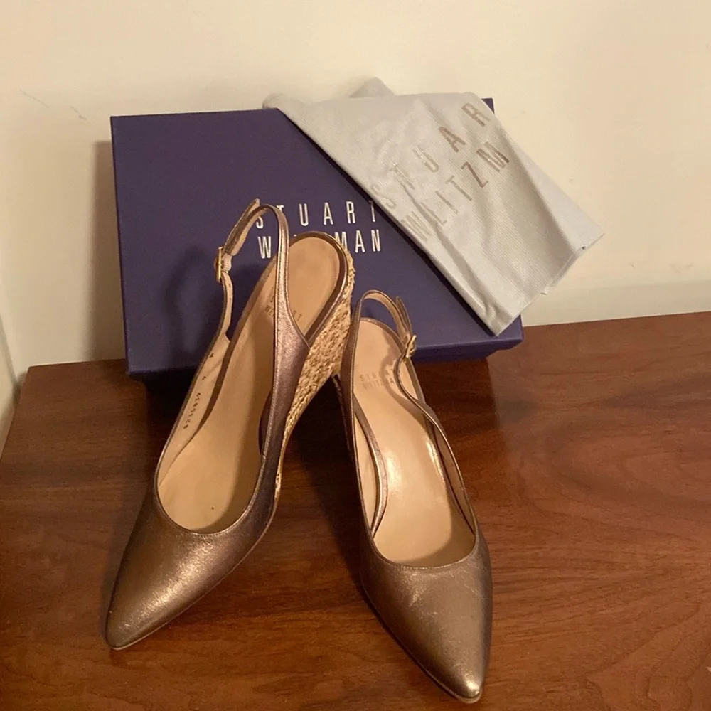 Stuart Weitzman - Picture 1 of 15
